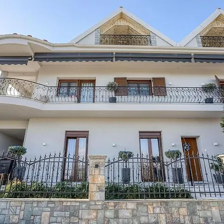 Luminous Luxury House Πυλί