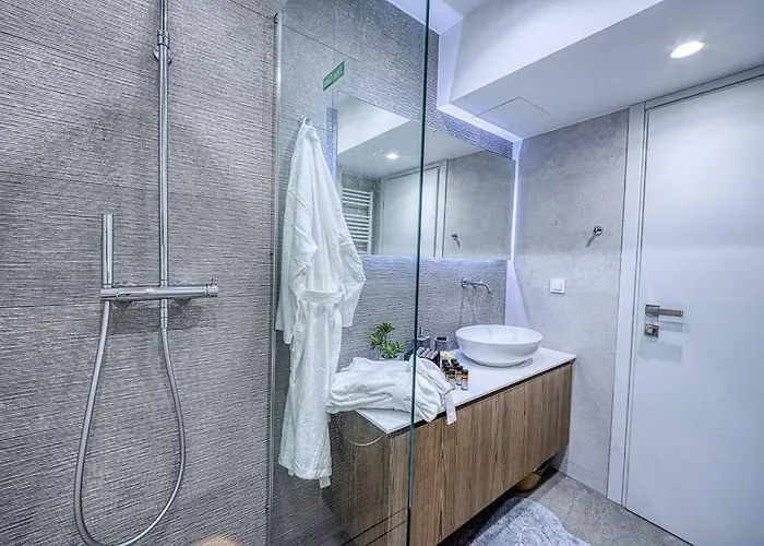 Luminous Luxury House Case de vacanță Pýli