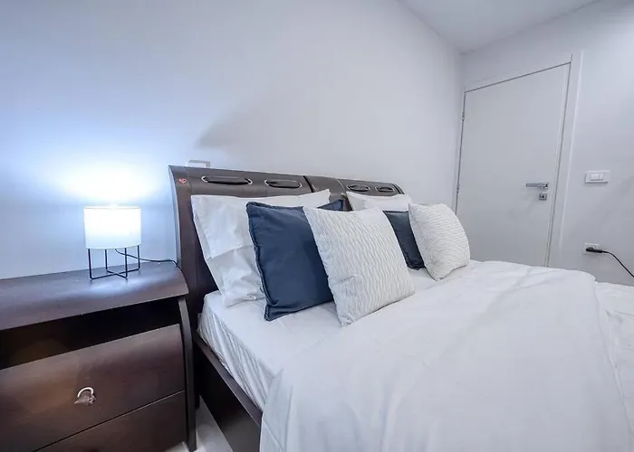 Luminous Luxury House * Pýli