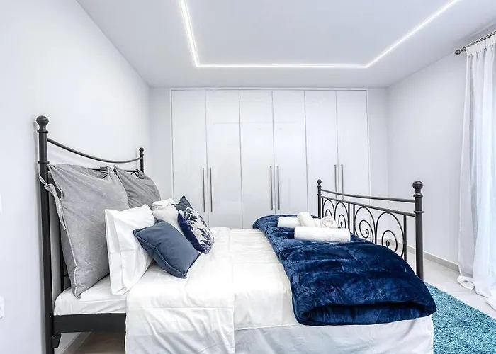 Luminous Luxury House Σπίτι διακοπών Πυλί